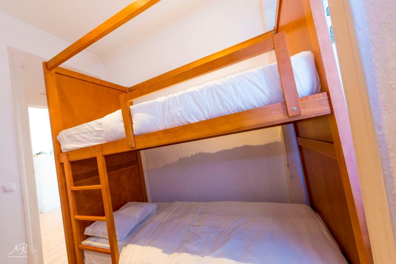 Bunk Bed Mixed Dormitory Room,894850495:JPEG